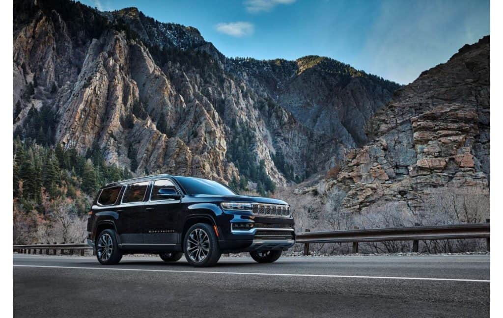 2023 Jeep Grand Wagoneer min